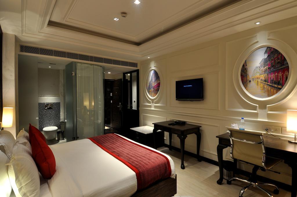 The First Hotel Chandīgarh Exterior foto